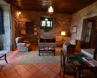 Casa das Torres da Facha - Facha - Stue