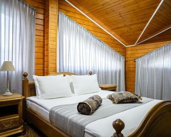 Guest House Chalet - Taraz - Bedroom