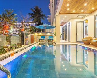 Hoi An Majestic Villa - Hoi An - Pool