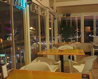 New Sun Gate Motel - Lake Worth - Restaurante
