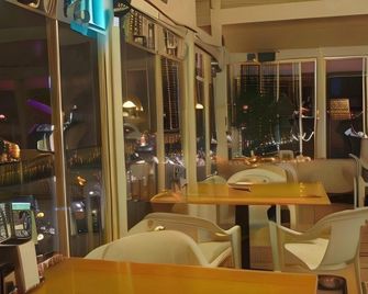 New Sun Gate Motel - Lake Worth - Restaurant