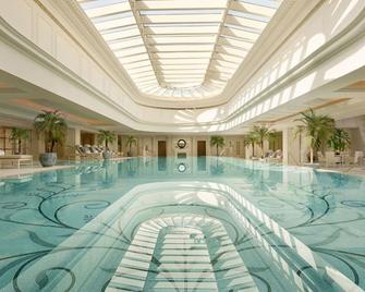 The Peninsula Shanghai - Shanghai - Pool