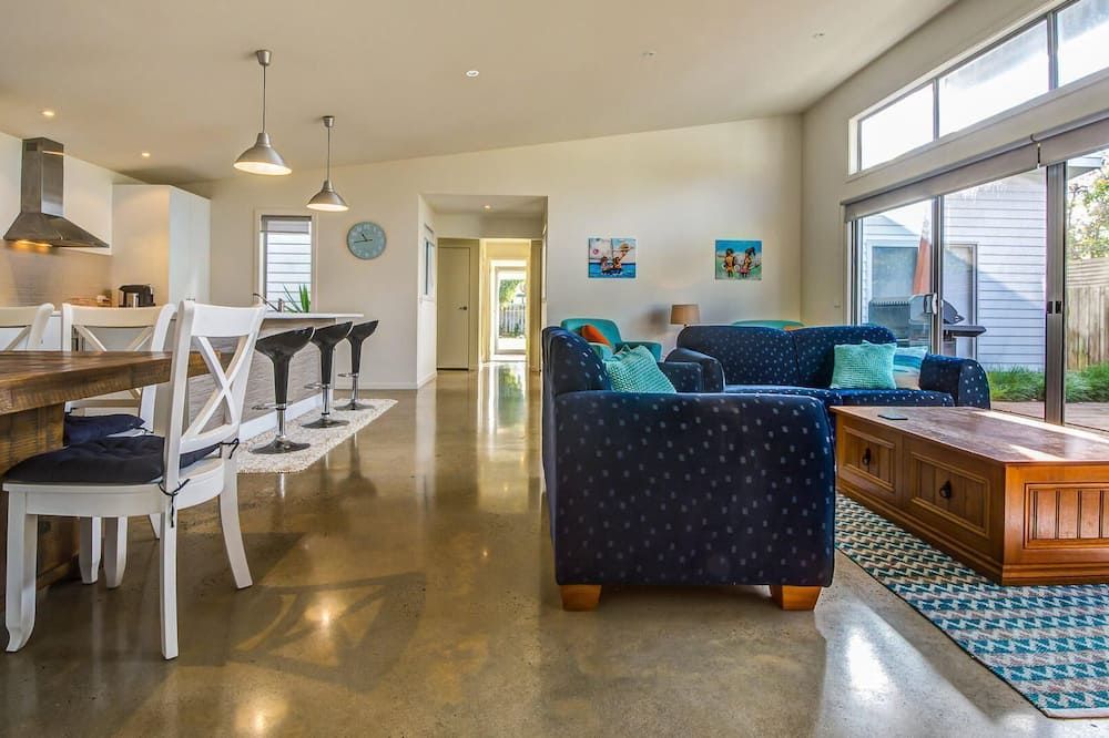 Beach Retreat on Koala - Cowes - Living room
