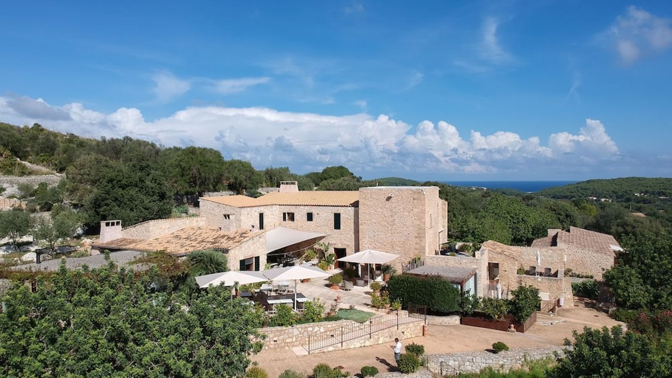 Cases de Son Barbassa Hotel & Restaurant