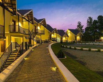 Mayookham - Thirunelly - Building