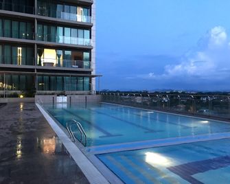 Best Apartments @ Imperial Suites Kuching - Kuching - Piscine