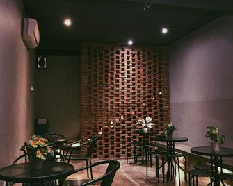 Oxixo Stay - Home Stay - Semarang - Restaurant