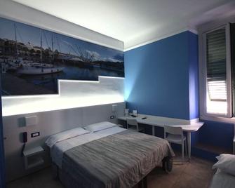 Hotel Fiume - Genoa - Bedroom