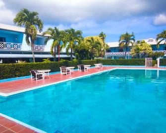 Rovanel's Resort and Conference Centre - Crown Point - Pool