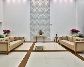 Flip Palace Hotel - Buriti Alegre - Sala de estar