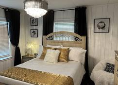 Hollywood Glam at the Quadruplex, Glamorous - Abbeville - Chambre