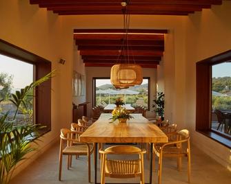 Hotel Rural Es Riquers - Porreras - Comedor