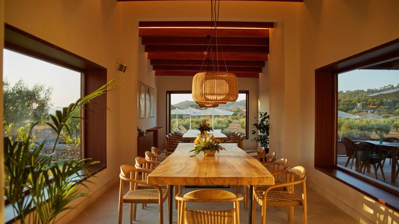 Hotel Rural Es Riquers