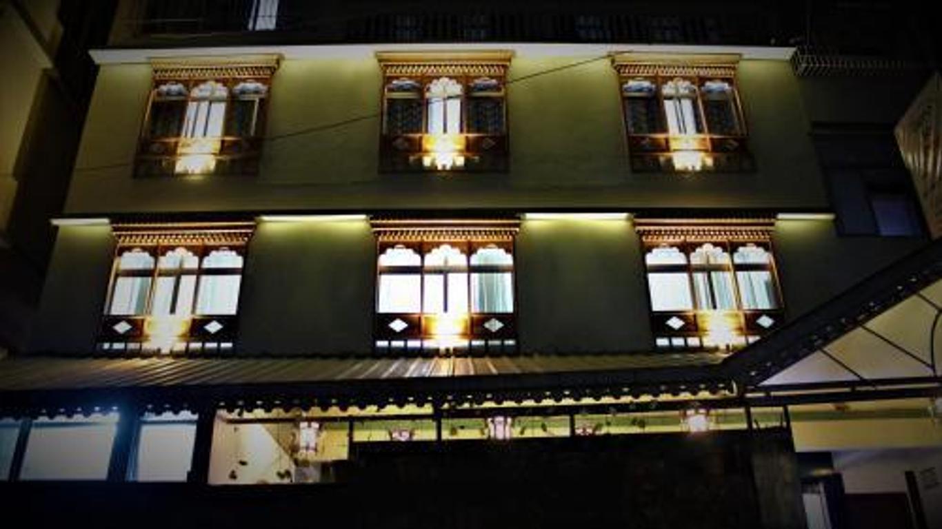 Zero To One Stay Silk Route Residency