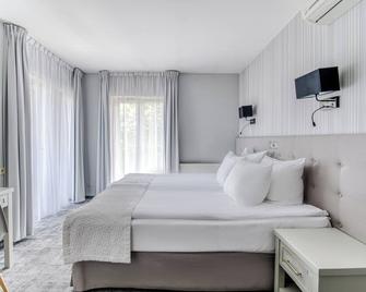 هوتل أكوا سوبوت - سوبوت - غرفة نوم