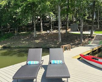 The Green Heron Cottage is close to Auburn, AL, Columbus, GA & Pine Mountain, GA - Valley - Patio