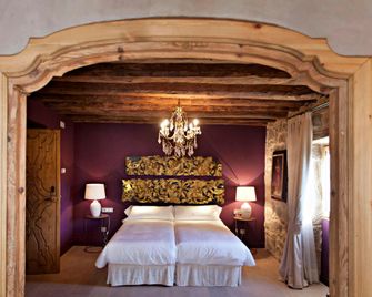 Hotel La Vella Farga - Lladurs - Camera da letto