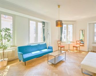 1-bedroom lodge in Antwerp Centre - Антверпен - Вітальня