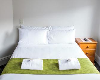 The Cambridge Hotel - Wellington - Habitación