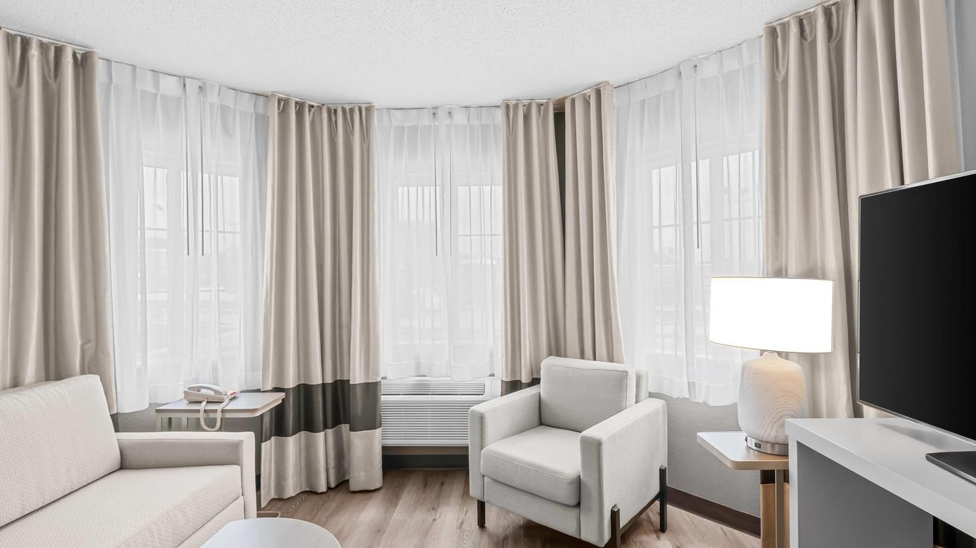 Comfort Inn & Suites Bellevue - Omaha Offutt Afb