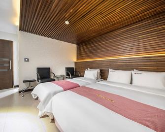 Q Hotel - Paju - Habitación
