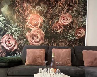 Rose Marie vacation apartment - Gotha - Wohnzimmer