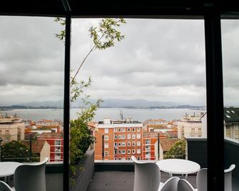 Hotel Art Santander - סנטאנדר - מרפסת