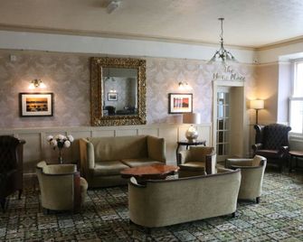 Lion Hotel & Studio Apartments - Criccieth - Salónek