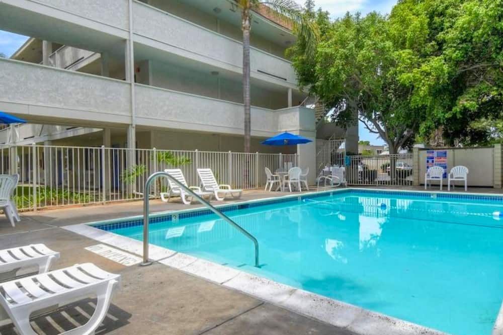 Motel 6 San Diego Chula Vista - Chula Vista - Piscina