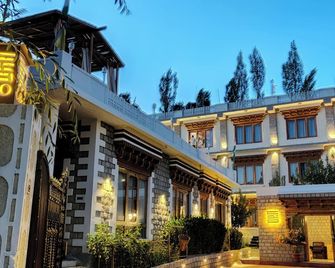 Hotel Cho Palace - Leh - Edificio