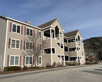 Mountain view condo close to Loon, hiking trails, restaurants, and shops. - Lincoln - Building