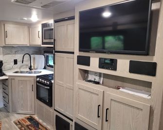 Cozy RV with terrific views, and peaceful surroundings. - Ukiah - Cocina
