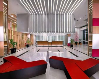 Fave Plus Hotel Palembang - Palembang - Lobi
