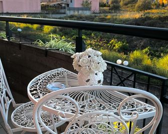 B&B Euthalia - Riposto - Balkón