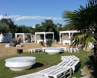 Holiday Center Valdor - קאבאלינו טרפורטי - פטיו