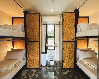 Pig Dive Hostel Moalboal - Moalboal - Bedroom