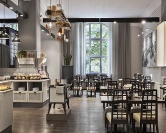 Gästeresidenz Pelikanviertel - האנובר - מסעדה