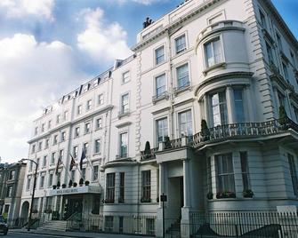 Royal Eagle Hotel - London - Building