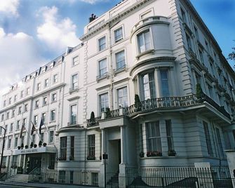 Royal Eagle Hotel - London - Building