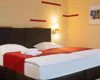 Hotel Neuhaus - Dortmund - Bedroom