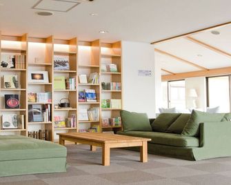 Hotel Folkloro Hanamakitowa - Hanamaki - Oleskelutila