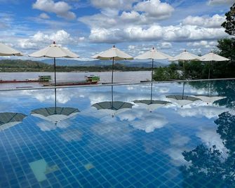 Siam Triangle Hotel Chiang Sean - Chiang Saen - Pool