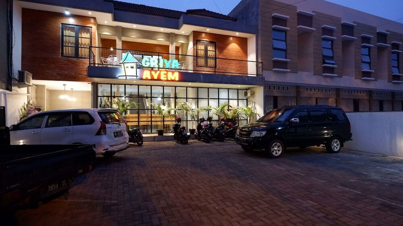 RedDoorz near Universitas Diponegoro 2