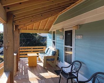 Casa Creekside w/ hot tub and bikes! - Avon - Balcón