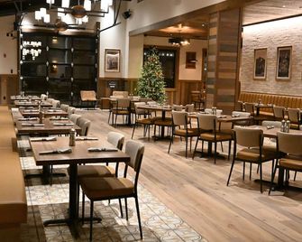 The Wisconsin Hotel & Conference Center - Wisconsin Dells - Restaurant