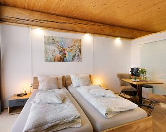 Studio Apartment '-5-die Fünf, 25qm' with Private Terrace, Shared Garden and Wi-Fi - Rosenfeld - Bedroom