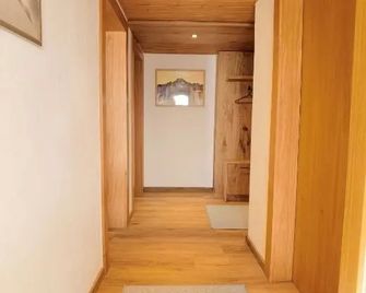 Gaestehaus Scherl - Pettneu Am Arlberg - Hallway
