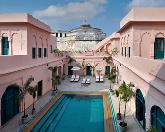 Ran Baas The Palace - Patiala - Piscina