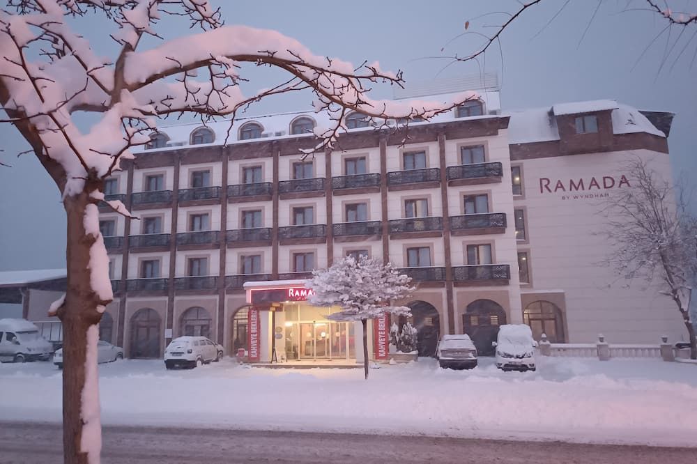 Ramada by Wyndham Van - ואן - בניין