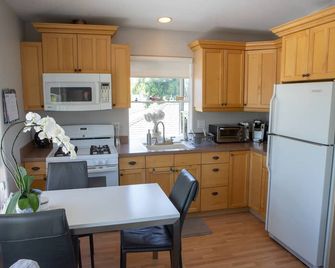 Beautiful Bel Marin With a View - Novato - Keuken